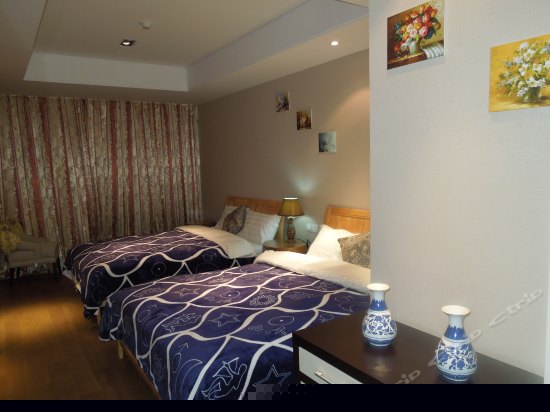 假日狂欢四人公寓