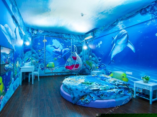 在云端系列圆床房