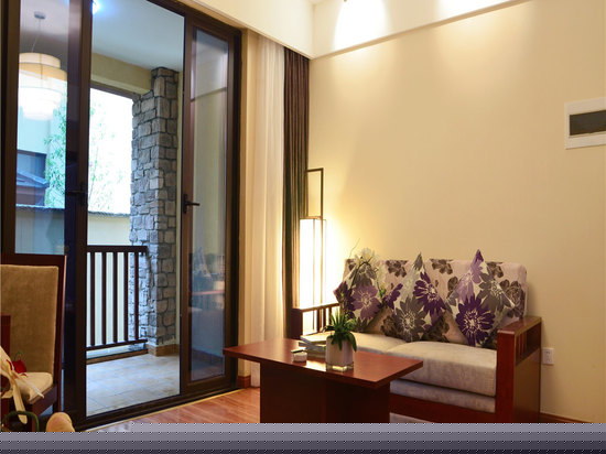 豪华山景单卧双床套房