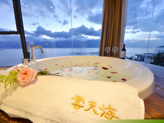 豪华海景套房-东南亚风格