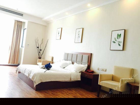 港式豪华大床房