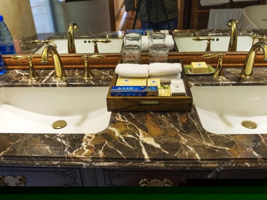 香远益洁双标间