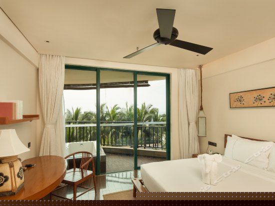 豪华园景家庭房（两房一厅）