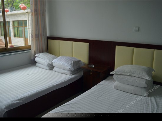 家庭三人间（床位房）