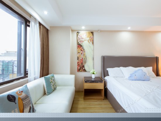 西子景城豪华标准房