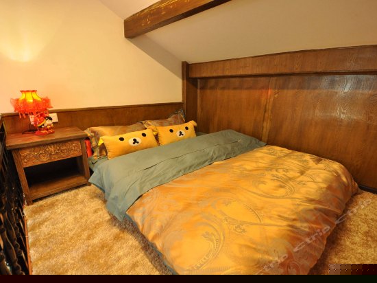 复式蜜月大床房206