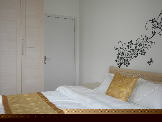 一室一厅套间双床房