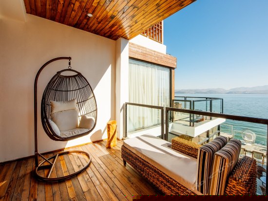 180度豪华海景双床房