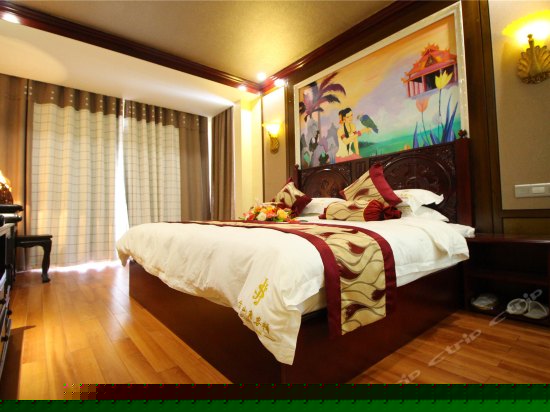 南亚风情望江大床房