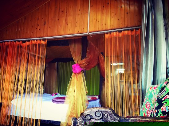 蜜月情侣大床房（二楼）