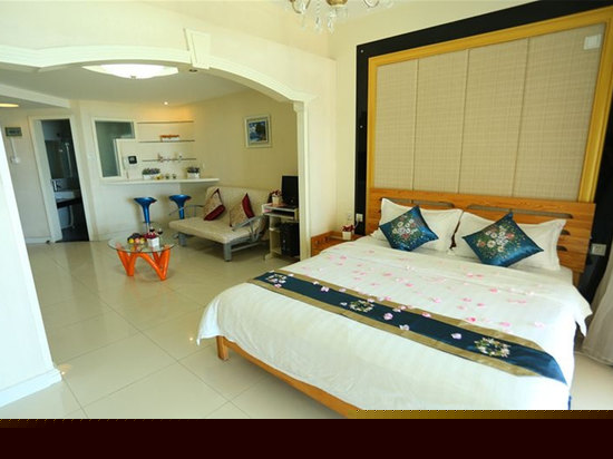 电脑豪华海景大床房