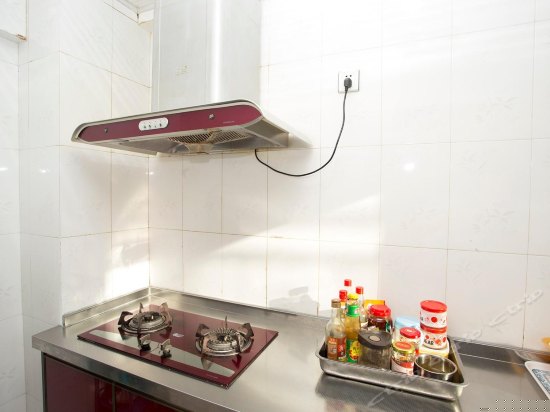 海景四房一厅一厨套房