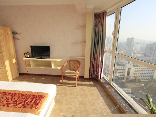 落地窗豪华山海大床房a