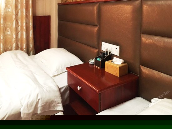 湖景豪华双床房