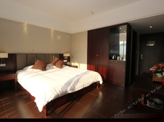 闻香阳台大床房