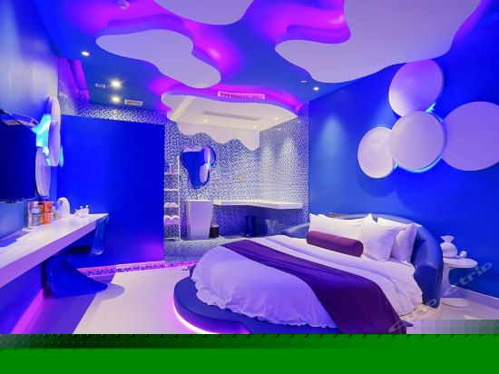 浪漫温馨主题房