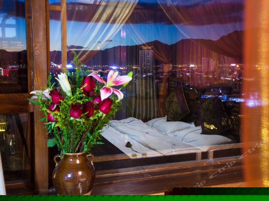 观景蜜月大床房