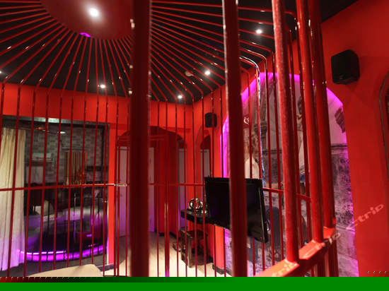 主题激情圆床水床房