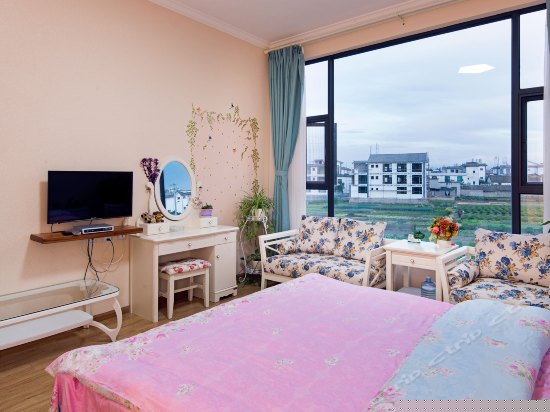 绮罗香田园风光商务套房