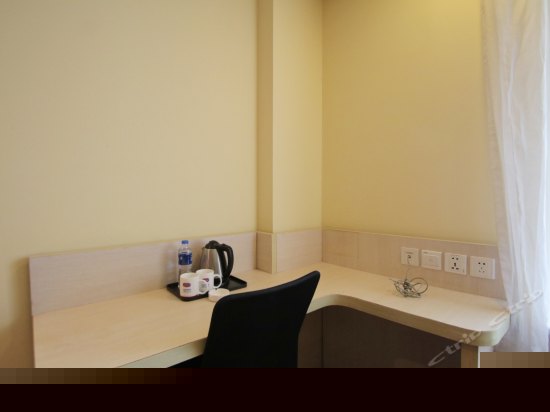 零压-高级大床房