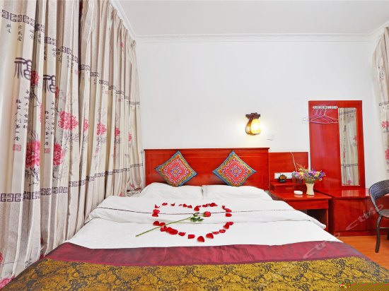 温馨大床间