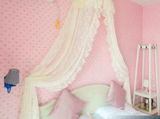 温馨蜜月阳台园景大床房