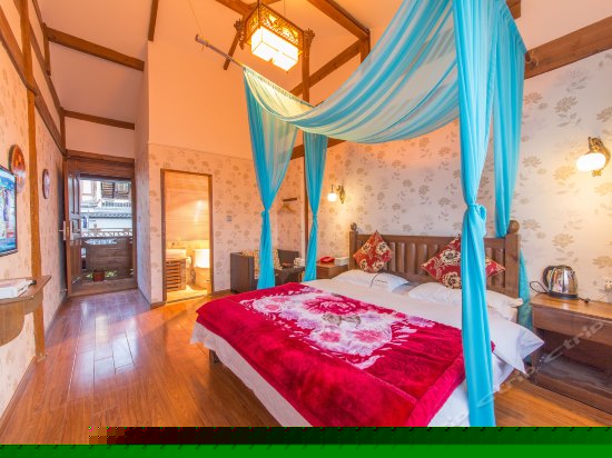 二楼舒适大床房