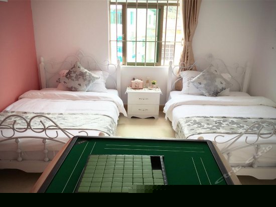 暖色麻将双床间