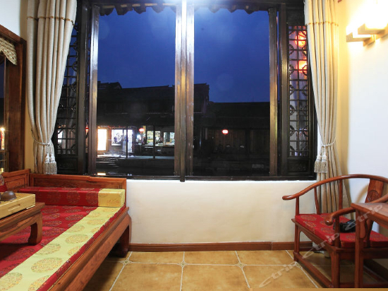 杜若临河豪华大床房