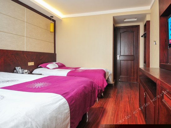 42幢阳光精品家庭房