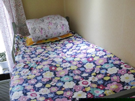 男神六人床位间