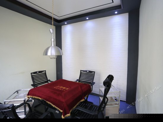 一房一厅麻将套房