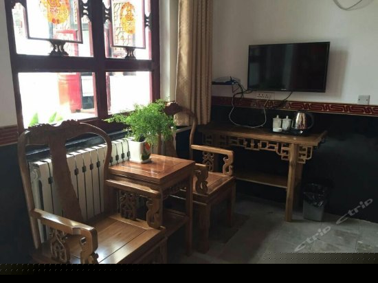 禄满盈明清土炕间