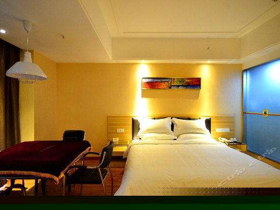 商务大床房