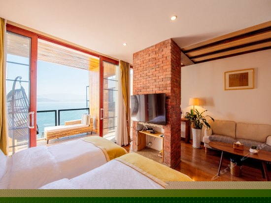 180度豪华海景双床房