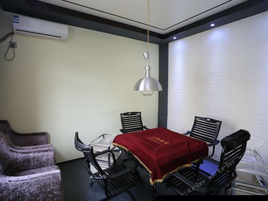 一房一厅麻将套房