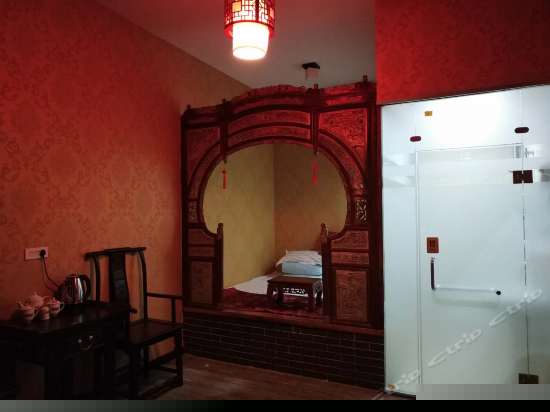 花前月下花好堂