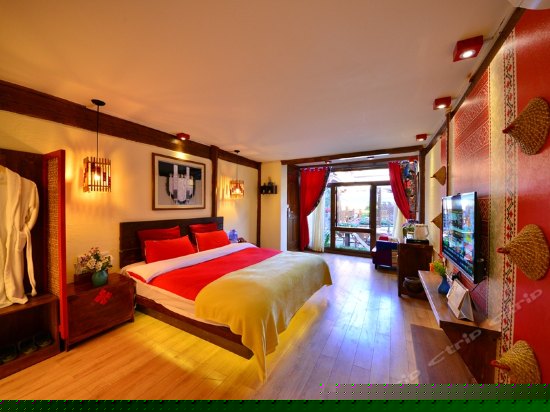 纳西明清大床房