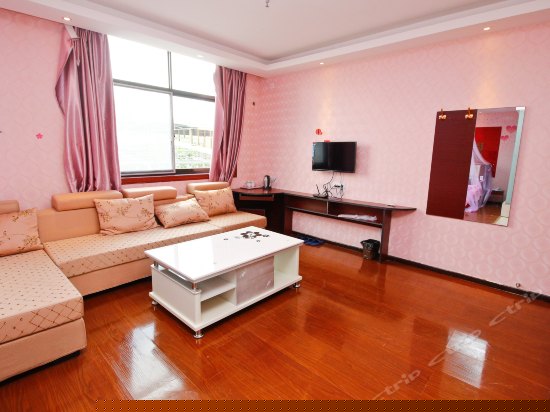 豪华情侣圆床房