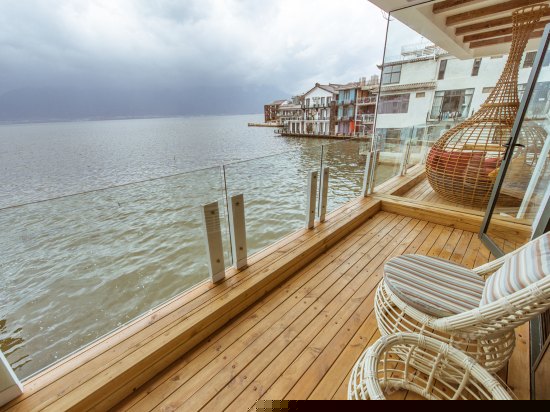 英伦清新海景大床房