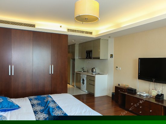 豪华城景大床房