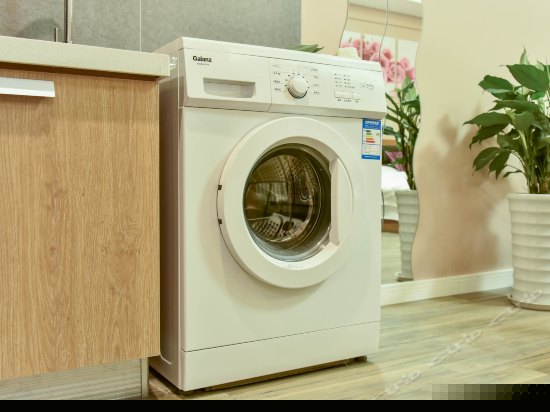 豪华夜景大床房