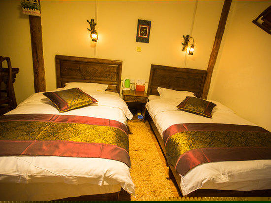 木府店豪华标准间