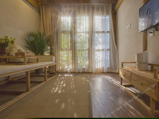 晓风迷月（复式大床房）