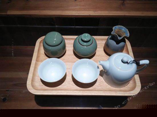 绿篱庭院大床房