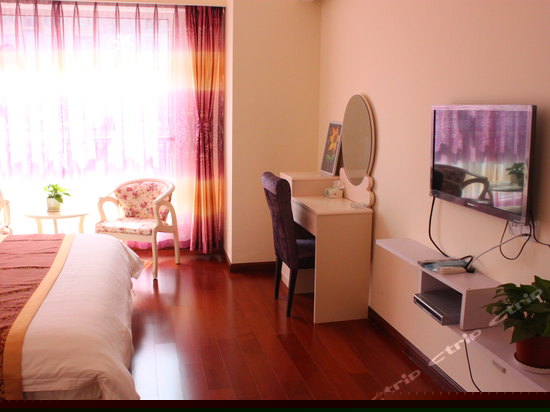 浪漫爱情大床房