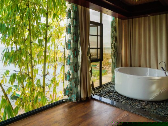 廊桥无敌海景房