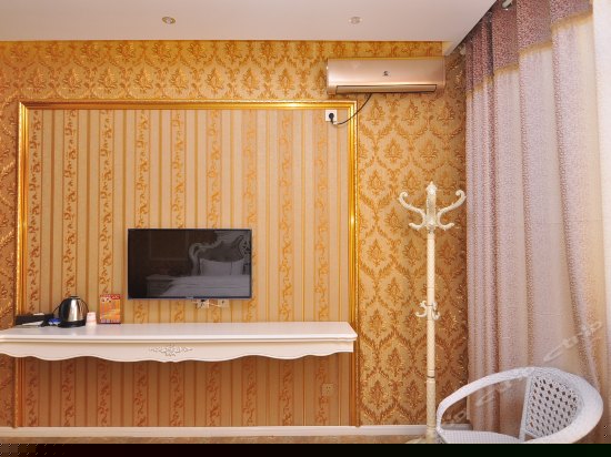 豪华尊贵大床房