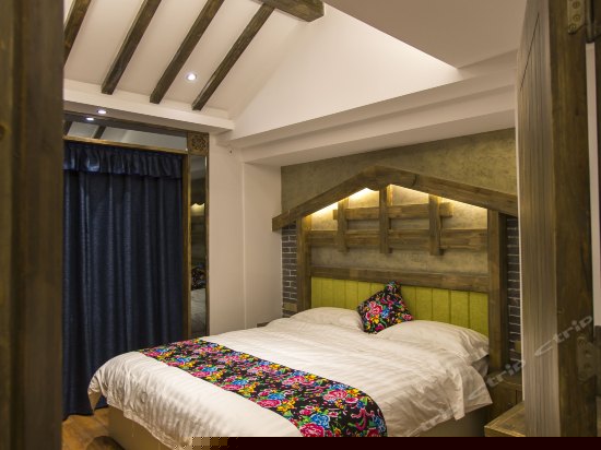 温馨舒适家庭房