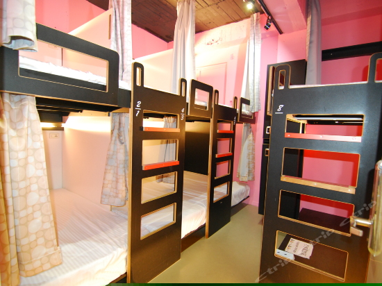 背包客共享宿舍（床位房）（无窗）